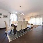 My Dalmatia - Sea View Bella With Private Heated Pool And Jacuzzi Semesterbostad