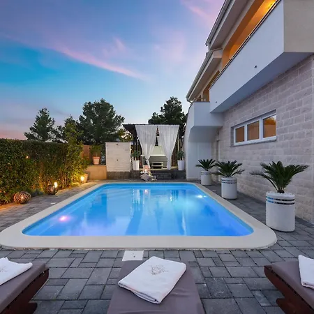 My Dalmatia - Sea View Bella With Private Heated Pool And Jacuzzi * Pridraga